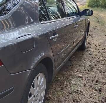Сірий Рено Лагуна, об'ємом двигуна 1.6 л та пробігом 218 тис. км за 5100 $, фото 3 на Automoto.ua