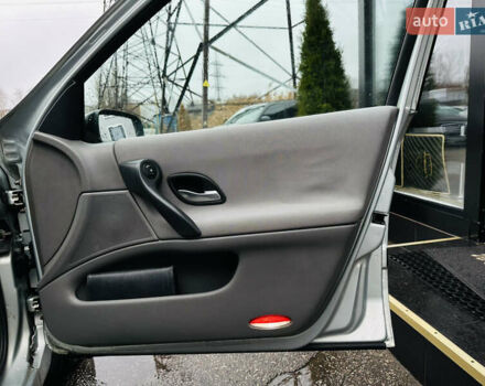 Серый Рено Лагуна, объемом двигателя 2 л и пробегом 389 тыс. км за 3999 $, фото 23 на Automoto.ua