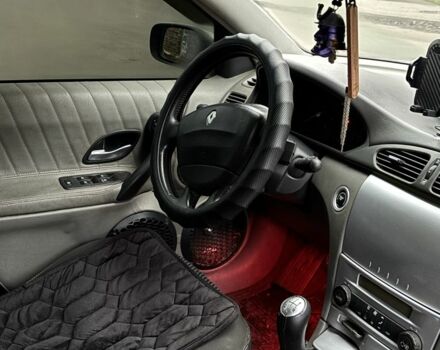 Серый Рено Лагуна, объемом двигателя 2 л и пробегом 309 тыс. км за 4800 $, фото 3 на Automoto.ua