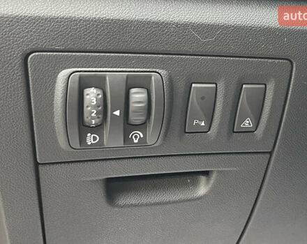 Серый Рено Лагуна, объемом двигателя 2 л и пробегом 227 тыс. км за 5550 $, фото 13 на Automoto.ua