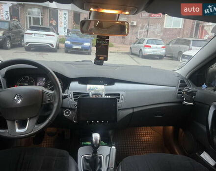 Серый Рено Лагуна, объемом двигателя 1.46 л и пробегом 260 тыс. км за 5400 $, фото 4 на Automoto.ua