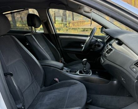 Серый Рено Лагуна, объемом двигателя 2 л и пробегом 315 тыс. км за 4300 $, фото 5 на Automoto.ua