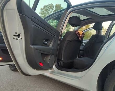 Серый Рено Лагуна, объемом двигателя 1.5 л и пробегом 277 тыс. км за 5850 $, фото 14 на Automoto.ua