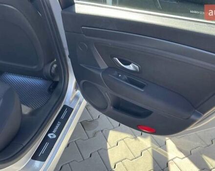 Сірий Рено Лагуна, об'ємом двигуна 2 л та пробігом 360 тис. км за 6200 $, фото 19 на Automoto.ua