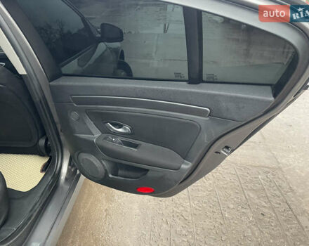 Сірий Рено Лагуна, об'ємом двигуна 1.46 л та пробігом 246 тис. км за 4777 $, фото 19 на Automoto.ua