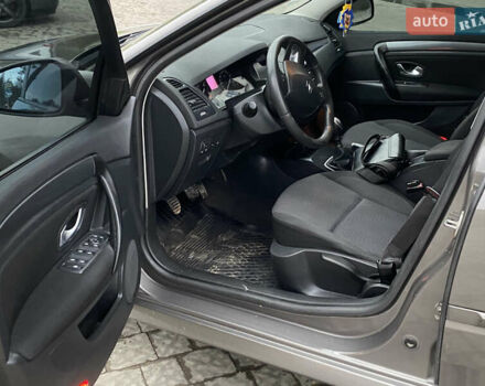 Сірий Рено Лагуна, об'ємом двигуна 2 л та пробігом 388 тис. км за 5300 $, фото 12 на Automoto.ua
