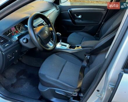 Серый Рено Лагуна, объемом двигателя 2 л и пробегом 314 тыс. км за 5350 $, фото 10 на Automoto.ua