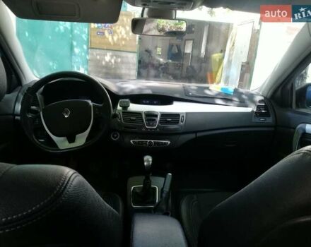 Серый Рено Лагуна, объемом двигателя 2 л и пробегом 183 тыс. км за 5500 $, фото 3 на Automoto.ua