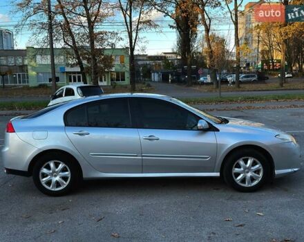 Серый Рено Лагуна, объемом двигателя 2 л и пробегом 314 тыс. км за 5350 $, фото 4 на Automoto.ua