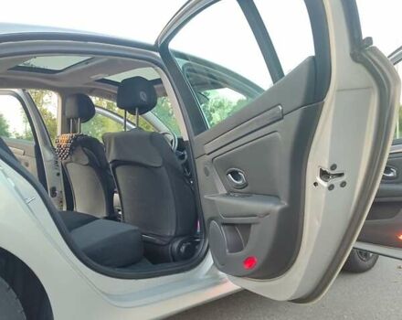 Серый Рено Лагуна, объемом двигателя 1.5 л и пробегом 277 тыс. км за 5850 $, фото 21 на Automoto.ua