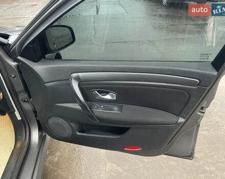 Сірий Рено Лагуна, об'ємом двигуна 1.46 л та пробігом 246 тис. км за 4777 $, фото 18 на Automoto.ua