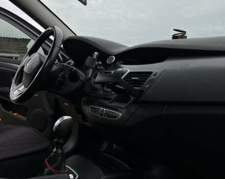 Серый Рено Лагуна, объемом двигателя 1.46 л и пробегом 450 тыс. км за 4700 $, фото 30 на Automoto.ua