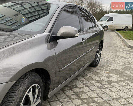 Сірий Рено Лагуна, об'ємом двигуна 2 л та пробігом 388 тис. км за 5300 $, фото 3 на Automoto.ua