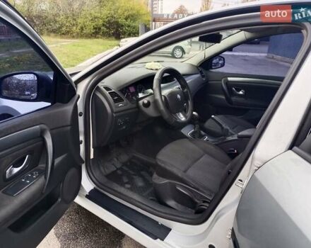 Рено Лагуна 2008 в Харькове на Automoto.ua Серый Рено Лагуна, объемом двигателя 1.6 л и пробегом 256 тыс. км за 5700 $, фото 9 на Automoto.ua