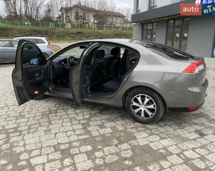 Сірий Рено Лагуна, об'ємом двигуна 2 л та пробігом 388 тис. км за 5300 $, фото 17 на Automoto.ua