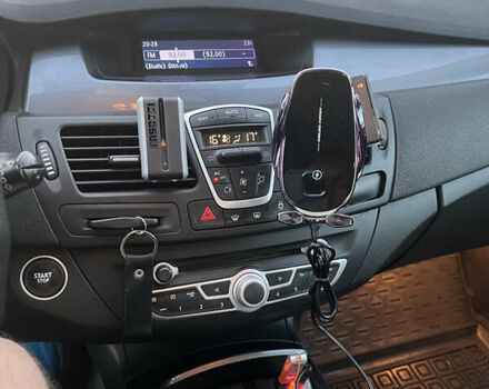 Серый Рено Лагуна, объемом двигателя 1.5 л и пробегом 256 тыс. км за 6000 $, фото 23 на Automoto.ua