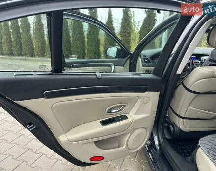 Серый Рено Лагуна, объемом двигателя 1.9 л и пробегом 230 тыс. км за 10000 $, фото 23 на Automoto.ua