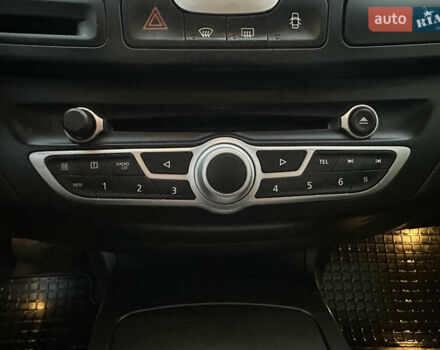 Серый Рено Лагуна, объемом двигателя 1.5 л и пробегом 241 тыс. км за 7100 $, фото 17 на Automoto.ua