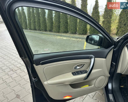 Серый Рено Лагуна, объемом двигателя 1.9 л и пробегом 230 тыс. км за 10000 $, фото 22 на Automoto.ua