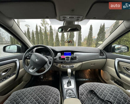 Серый Рено Лагуна, объемом двигателя 1.9 л и пробегом 230 тыс. км за 10000 $, фото 16 на Automoto.ua