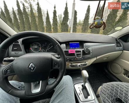 Серый Рено Лагуна, объемом двигателя 1.9 л и пробегом 230 тыс. км за 10000 $, фото 12 на Automoto.ua