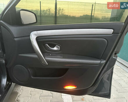 Серый Рено Лагуна, объемом двигателя 1.5 л и пробегом 241 тыс. км за 7100 $, фото 28 на Automoto.ua