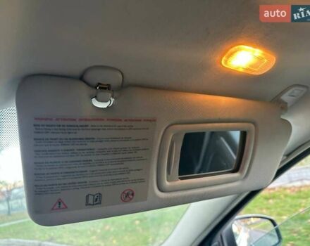 Серый Рено Лагуна, объемом двигателя 2 л и пробегом 210 тыс. км за 5400 $, фото 6 на Automoto.ua