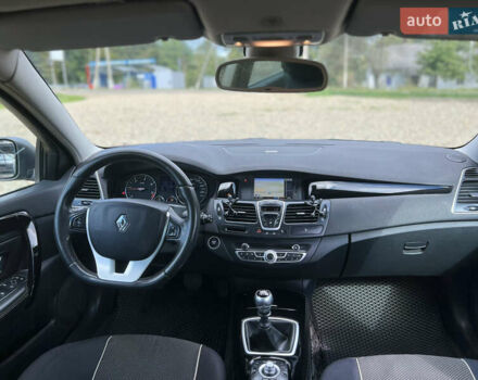 Серый Рено Лагуна, объемом двигателя 2 л и пробегом 275 тыс. км за 6900 $, фото 37 на Automoto.ua