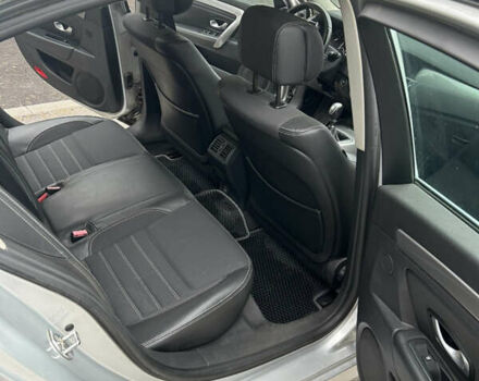 Серый Рено Лагуна, объемом двигателя 1.5 л и пробегом 327 тыс. км за 7000 $, фото 16 на Automoto.ua