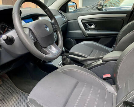 Рено Лагуна 2011 в Ивано-Франковске на Automoto.ua Серый Рено Лагуна, объемом двигателя 1.46 л и пробегом 224 тыс. км за 7400 $, фото 10 на Automoto.ua