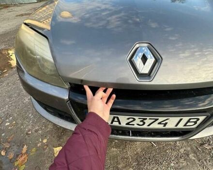 Серый Рено Лагуна, объемом двигателя 2 л и пробегом 210 тыс. км за 5400 $, фото 2 на Automoto.ua