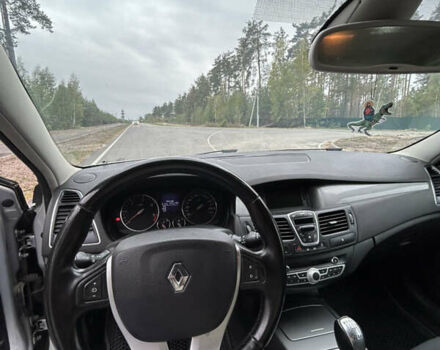 Серый Рено Лагуна, объемом двигателя 1.5 л и пробегом 327 тыс. км за 7000 $, фото 10 на Automoto.ua