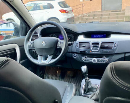 Рено Лагуна 2011 в Ивано-Франковске на Automoto.ua Серый Рено Лагуна, объемом двигателя 1.46 л и пробегом 224 тыс. км за 7400 $, фото 14 на Automoto.ua