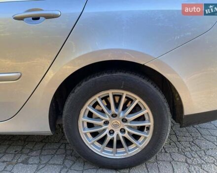 Серый Рено Лагуна, объемом двигателя 1.46 л и пробегом 205 тыс. км за 7500 $, фото 16 на Automoto.ua