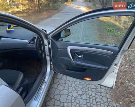 Серый Рено Лагуна, объемом двигателя 1.46 л и пробегом 205 тыс. км за 7500 $, фото 2 на Automoto.ua