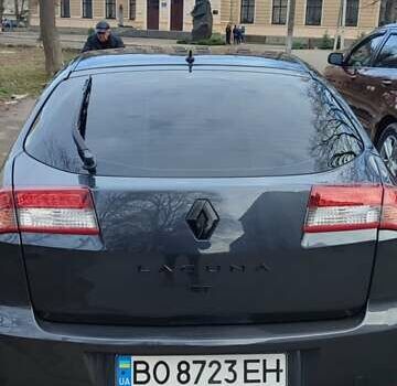 Серый Рено Лагуна, объемом двигателя 2 л и пробегом 220 тыс. км за 8299 $, фото 2 на Automoto.ua