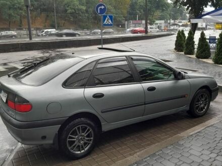 Серый Рено Лагуна, объемом двигателя 2 л и пробегом 230 тыс. км за 2000 $, фото 1 на Automoto.ua