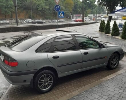 Серый Рено Лагуна, объемом двигателя 2 л и пробегом 230 тыс. км за 2000 $, фото 1 на Automoto.ua