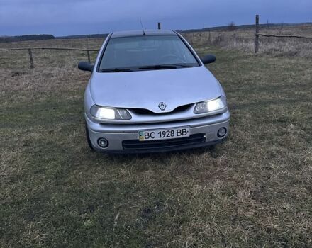 Сірий Рено Лагуна, об'ємом двигуна 1.8 л та пробігом 310 тис. км за 2100 $, фото 1 на Automoto.ua