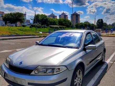 Сірий Рено Лагуна, об'ємом двигуна 1.8 л та пробігом 257 тис. км за 3300 $, фото 1 на Automoto.ua