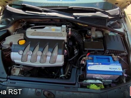 Серый Рено Лагуна, объемом двигателя 2 л и пробегом 195 тыс. км за 4100 $, фото 1 на Automoto.ua