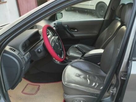 Сірий Рено Лагуна, об'ємом двигуна 2.19 л та пробігом 250 тис. км за 4800 $, фото 1 на Automoto.ua