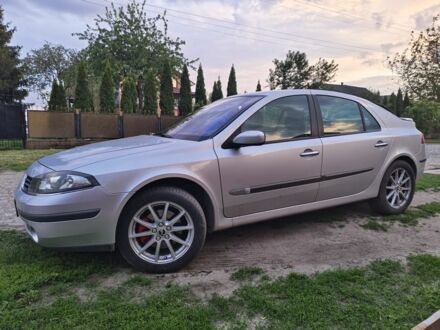 Серый Рено Лагуна, объемом двигателя 2 л и пробегом 145 тыс. км за 5300 $, фото 1 на Automoto.ua