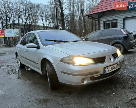 Сірий Рено Лагуна, об'ємом двигуна 2 л та пробігом 397 тис. км за 2600 $, фото 1 на Automoto.ua