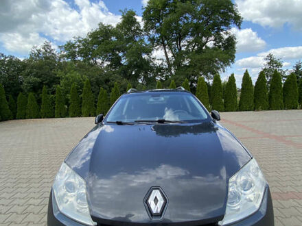 Рено Лагуна 2007 в Павлограде на Automoto.ua Серый Рено Лагуна, объемом двигателя 1.5 л и пробегом 320 тыс. км за 5500 $, фото 1 на Automoto.ua