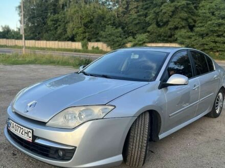 Рено Лагуна 2008 в Киеве на Automoto.ua Серый Рено Лагуна, объемом двигателя 2 л и пробегом 390 тыс. км за 4522 $, фото 1 на Automoto.ua