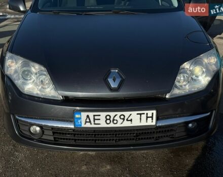 Серый Рено Лагуна, объемом двигателя 2 л и пробегом 239 тыс. км за 6109 $, фото 1 на Automoto.ua