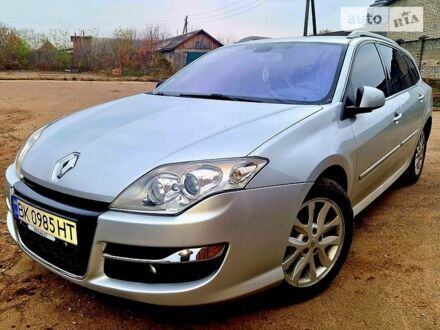 Рено Лагуна 2008 в Костополе на Automoto.ua Серый Рено Лагуна, объемом двигателя 2 л и пробегом 305 тыс. км за 5800 $, фото 1 на Automoto.ua