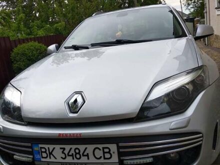 Серый Рено Лагуна, объемом двигателя 1.5 л и пробегом 178 тыс. км за 5500 $, фото 1 на Automoto.ua