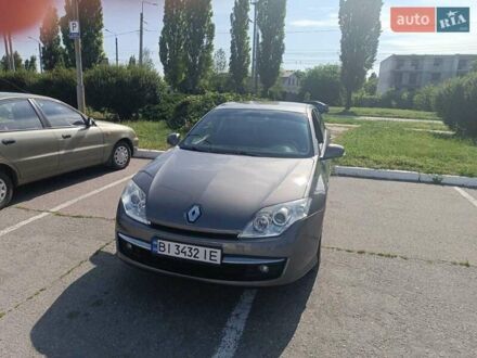 Рено Лагуна 2010 в Кременчуге на Automoto.ua Серый Рено Лагуна, объемом двигателя 1.6 л и пробегом 253 тыс. км за 7500 $, фото 1 на Automoto.ua